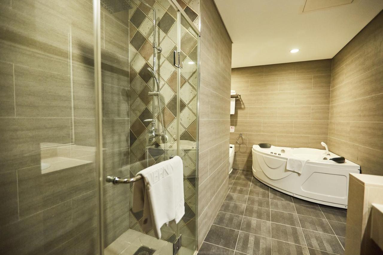 Queenvell Hotel Тэгу Экстерьер фото